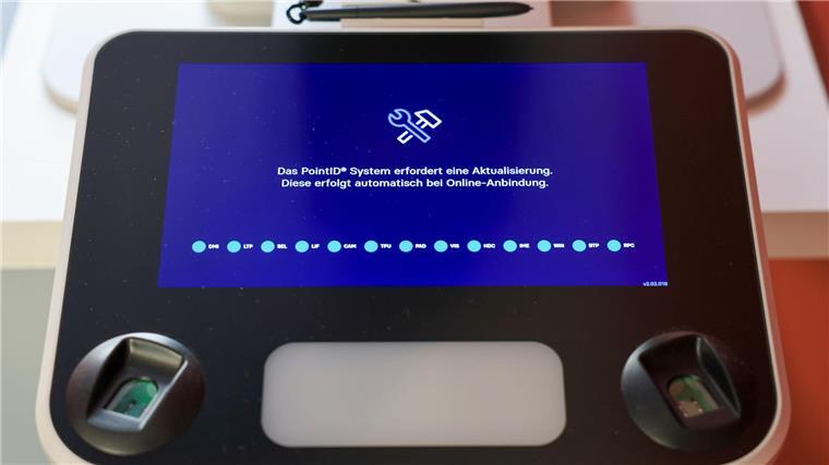 Digitalfotos für Ausweise: Behörde kann QR-Code nicht lesen Wer einen neuen Ausweis oder Reisepass beantragt, muss ab Mai ein digitales Passbild vorlegen.
