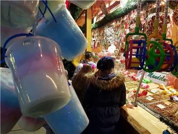 Wer hungrig vom Weihnachtsmarkt zurückkehrt, ist selber schuld. 