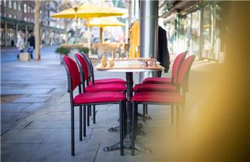 Wer kein Gastronom ist, darf künftig in der Bremerhavener Innenstadt keine Stühle mehr rausstellen - so will es die neue Gestaltungssatzung, die gerade diskutiert wird. Bierbänke wären generell tabu.