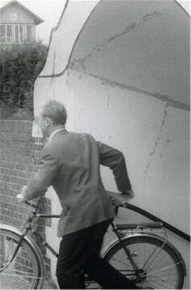 Kaum wiederzuerkennen: Wie sich die Braker Innenstadt verändert hat Wer mit dem Fahrrad unterwegs war, musste es einst im Fußgängertunnel die Treppenstufen hinauf wuppen.