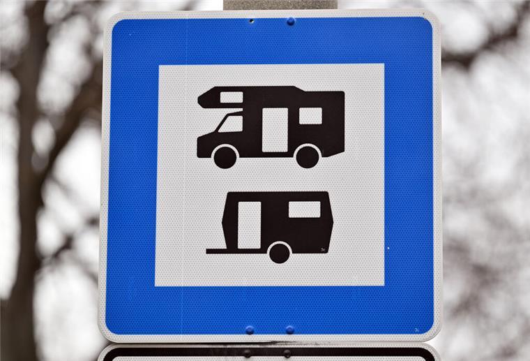 Wer sein Wohnmobil oder seinen Wohnwagen im Winter einmottet, der hat einen Trend verpasst.