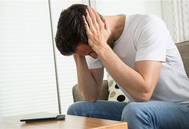 Wann Psychotherapie digital funktioniert Wer sich schämt, wegen psychischer Probleme zu einem Therapeuten zu gehen, für den können digitale Programme oder Videochats die Hemmschwelle womöglich entscheidend senken.