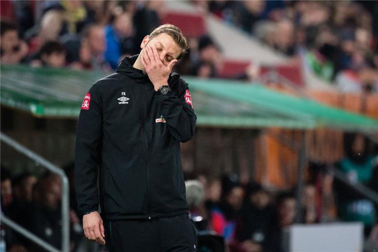 Werder Bremen im Abstiegskampf: Florian Kohfeldt kurz vor dem Spielende gegen FC Augsburg.
