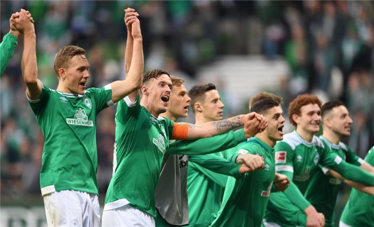 Werder Bremen möchte auch im DFB-Pokal auf Schalke mit den Fans feiern. 