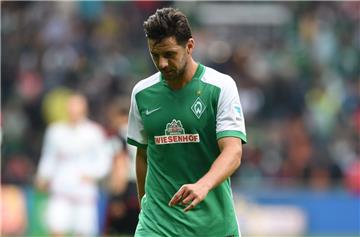 Werder Bremen muss in Dortmund auf Torjäger Pizarro verzichten.