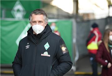 Werder-Geschäftsführer Frank Baumann stellt sich schützend vor Trainer Markus Anfang.