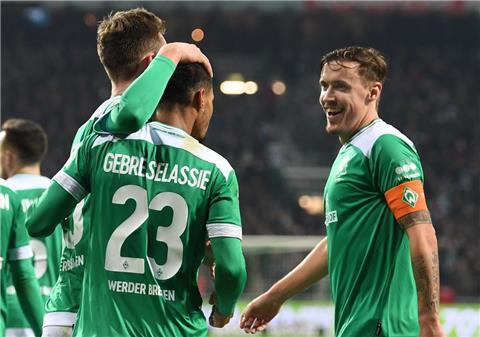 Werder jubelt nach dem 1:1.