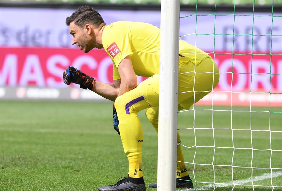 Werder: Baumann kritisiert Länderspiel-Reisen in Corona-Zeit Werder-Torhüter Jiri Pavlenka musste die Nationalmannschaft verlassen.