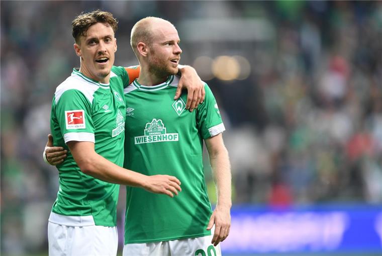 Überragender Kruse: So läuft der Poker um neuen Vertrag bei Werder Werders Max Kruse (links) und Davy Klaassen freuen sich über den Sieg gegen Mainz.