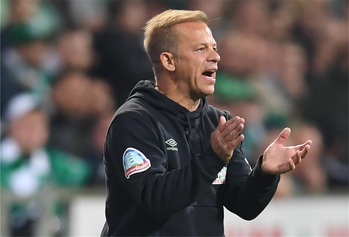 Ort für Werders Trainingslager steht fest Werders Trainer Markus Anfang und seine Mannschaft fliegen im Winter nach Spanien.