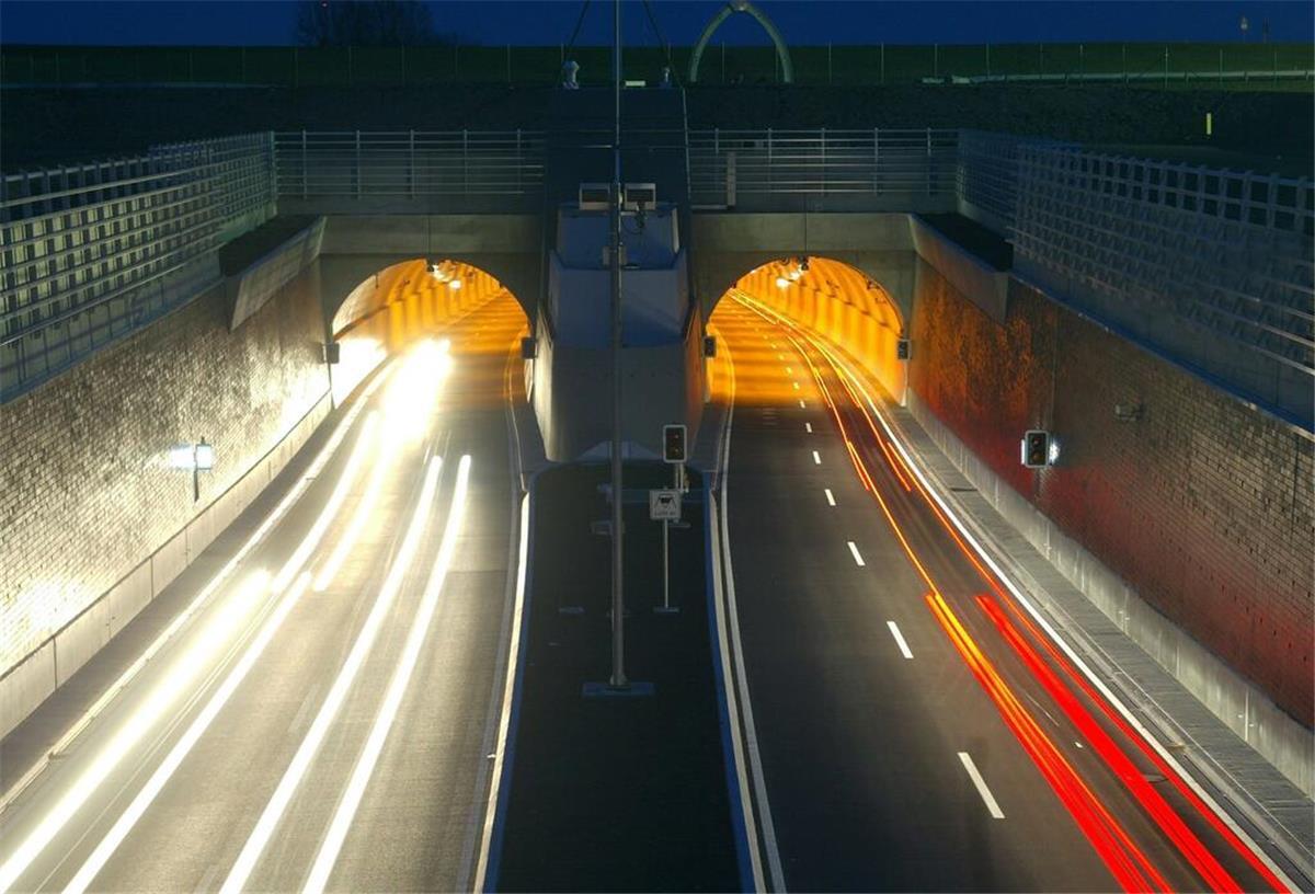 Wesertunnel dicht für Wartung: Umleitungen und Fähre als Ersatz ab 24. März Wesertunnel drei Nächte dicht: Wartung und Umleitungen ab 24. März