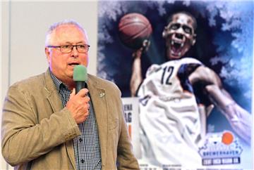 Wettbewerbsverzerrung? Eisbären-Chef Wolfgang Grube hat sich mit den EWE Baskets aus Oldenburg angelegt.
