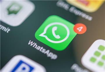 Ein Display mit dem Whatsapp-Logo.