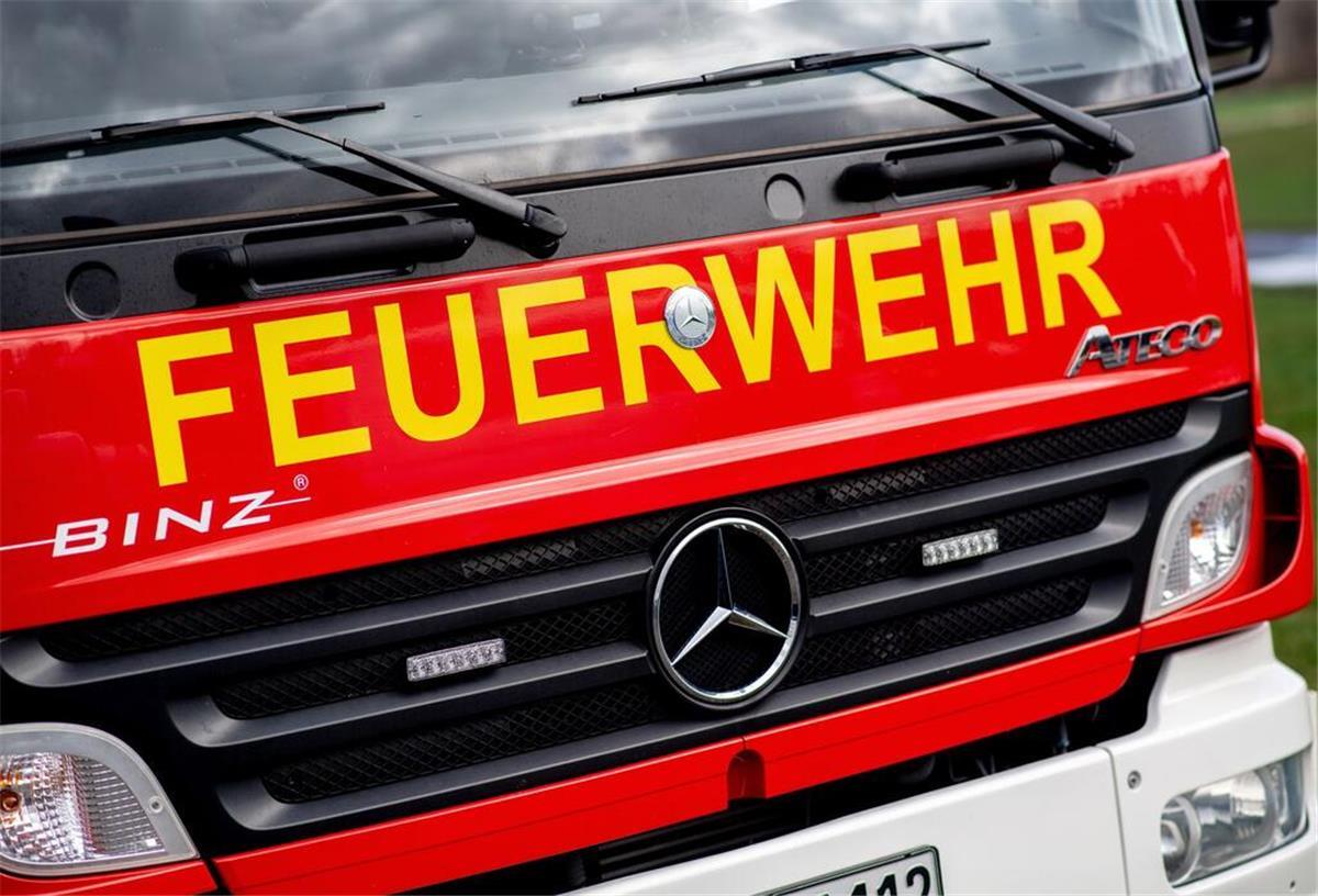 Einblicke in die Feuerwehrarbeit beim Tag der offenen Tür Ein Einsatzfahrzeug der Feuerwehr