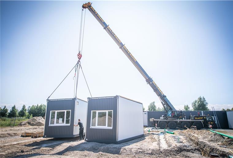Wie die Stäwog-Gruppe am Mittwoch mitteilte, sollen zusammen mit der BIS drei neue Schulen enstehen. Die bestehenden Container-Schulen (Bild) sollen so abgelöst werden. Archivfoto Scheer