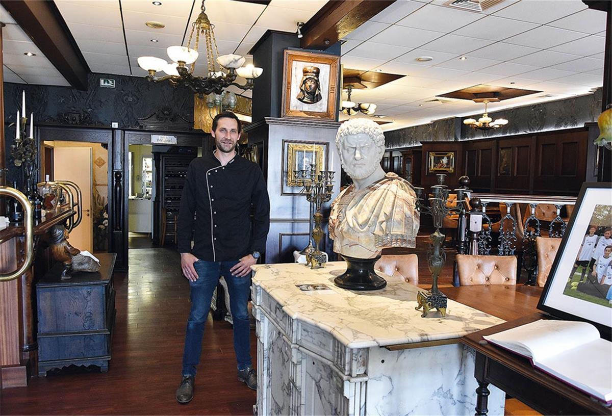 Schaufenster Fischereihafen - Wir sind wieder da! Wie im Museum: Im Restaurant Fiedler herrscht eine einzigartige Atmosphäre.
