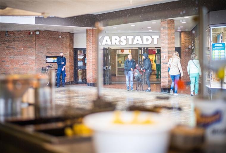 Wie lange gibt es Karstadt in Bremerhaven noch? 