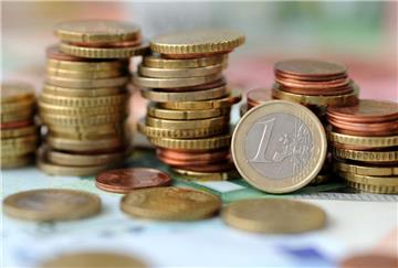 Wie viel Geld jemand besitzt, basiert laut der EFT-Klopftechnik auch darauf, welche Glaubenssätze jemand in sich trägt.
