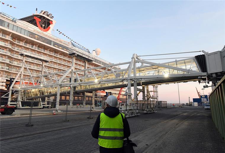 Nächste Reise der „Mein Schiff 3“ ausgebucht Wieder am Columbus Cruise Center: Die „Mein Schiff 3“.