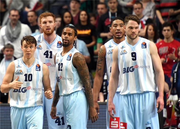 Eisbären Bremerhaven können Heimvorteil gegen Frankfurt Skyliners nicht nutzen Wieder kein Sieg: Die Enttäusschung bei den Eisbären-Profis war groß.