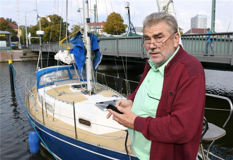 Will wieder zurück aufs Meer, um das Trauma zu überwinden: Der Bremerhavener Segler Karl-Heinz Meer (66).   