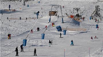Wintersportler sind im Bereich Hexenritt am Wurmberg unterwegs.