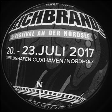 Wir bringen das Deichbrand-Festival in eure Wohnzimmer. Ab Freitag haben wir einen Livestream von den Hauptacts. 