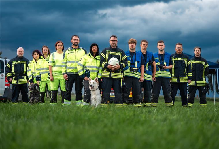 Feuerwehr Geestland startet Social-Media-Offensive Feuerwehrleute für Imagekampagne der Stadt Geestland