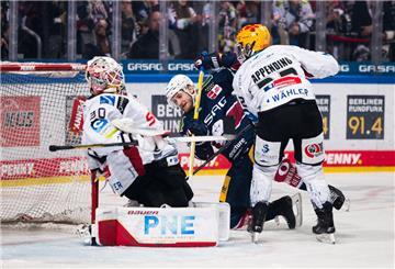 Wir verlosen Tickets. Beim fünften Finalspiel am Freitag in der Eisarena entscheidet sich, ob die Pinguins noch eine Chance auf den Meistertitel haben.