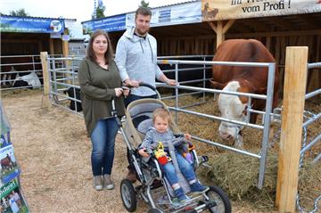„Wir wollen Tiere und Maschinen angucken“, sagt Familie Junge aus Grasberg.