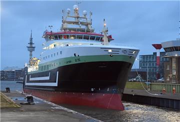 Wird am Freitag in seinem Heimathafen Bremerhaven getauft: Der Fischtrawler „Jan Maria“