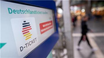 Wird das Deutschlandticket teurer oder sogar abgeschafft? Die Zukunft des Tickets ist unsicher.