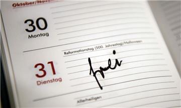 Wird der Reformationstag im Land Bremen dauerhaft zum Feiertag? Das ist noch umstritten.