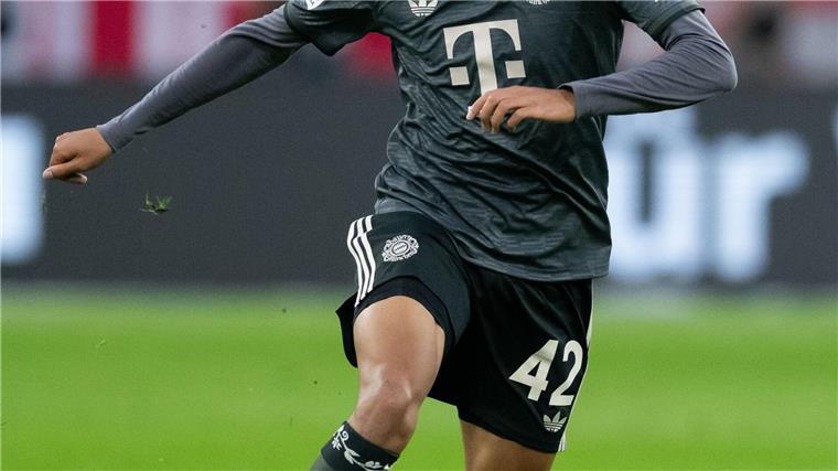 Stanisic zurück im Bayern-Lauftraining - Hoffen auf Musiala Wird er für das Barcelona-Spiel fit? Jamal Musiala.