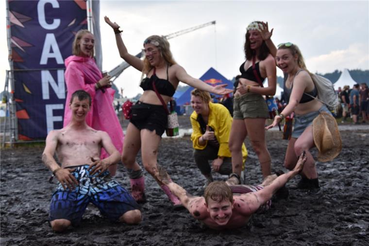 Sicher aufs Hurricane 2017: Das ändert sich für die Festivalbesucher Wird es so matschig wie im vergangenen Jahr? Am Wochenende lockt das Hurricane 2017 auf den Eichenring in Scheeßel.