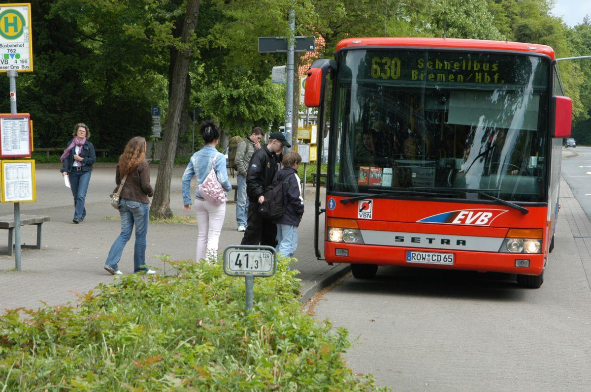 Große Ziele: Im Stundentakt auch sonntags per Bus von Zeven nach Bremen Wird schon jetzt gut genutzt: Der Schnellbus von Zeven nach Bremen. Die 630 ist die Buslinie mit dem größten Fahrgastaufkommen im Landkreis Rotenburg.