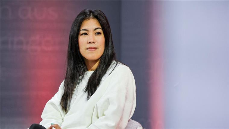Moderatorin Nguyen-Kim: Kinder ernst nehmen Wissenschaftsthemen für Kinder aufbereitet - Mai Thi Nguyen-Kim stellt auf der Buchmesse ihre Reihe „BiBiBiber hat da mal ‚ne Frage“ vor.