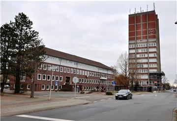 Wo soll das neue Nordenhamer Rathaus hin? Die WIN will bei der Entscheidung die Bürger mit ins Boot holen.