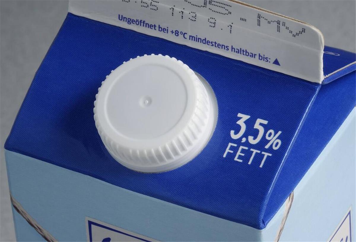 Viele machen es falsch! Diese wichtige Müll-Regel bei Milch solltest du kennen Auf einer Milchverpackung ist das Mindesthaltbarkeitsdatum abgedruckt.