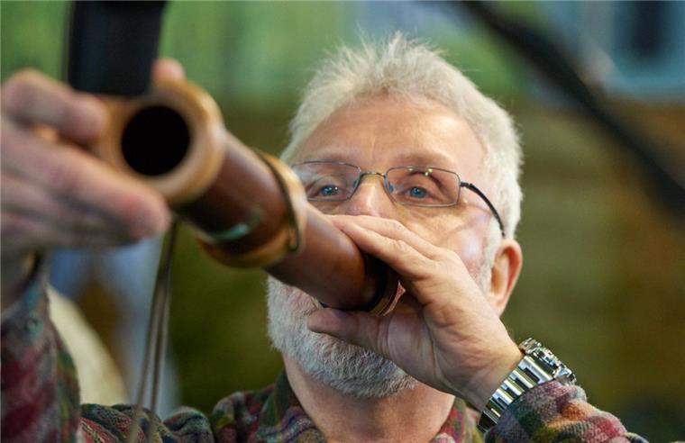Wolfgang Sander landete bei den Deutschen Meisterschaften der Hirschrufer im Jahr 2015 auf Platz zwei. Auch in diesem Jahr ist der Mediziner aus Neuenwalde in Dortmund dabei.