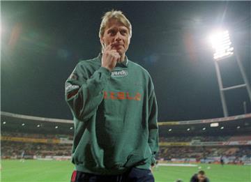 Wolfgang Sidka coachte die Werder-Elf vom 21. August 1997 bis 21. Oktober 1998. 