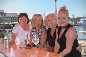 Wollen beim Leuchtturmfest feiern: Sabine Köhler, Martina Sürie, Patricia Hasse und Christine Glomobiewski.