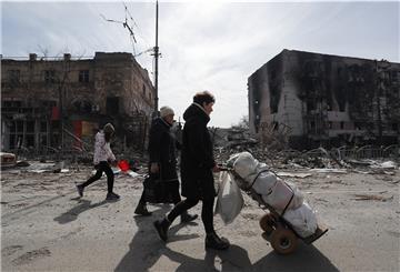 Menschen in Mariupol