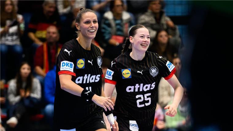 Das Puzzle schließt sich: DHB-Frauen werfen sich für WM ein Xenia Smits und Luisa Scherer freuen sich auf die Heim-WM.