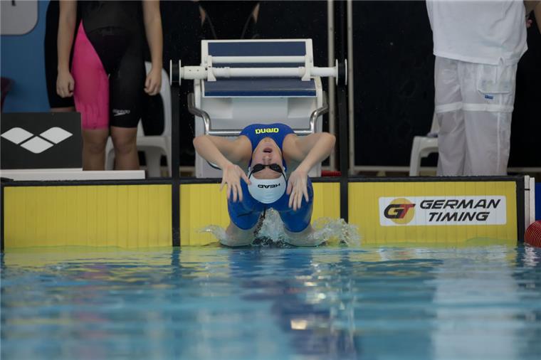 Yara Hierath löst Ticket für Europameisterschaft Yara Hierath ist Bremerhavens größtes Schwimmtalent. Foto Seifert