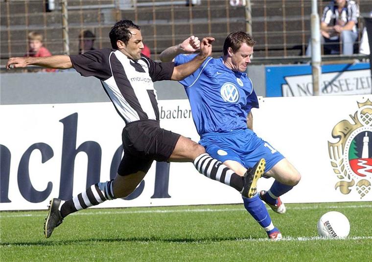 FC Bremerhaven sorgte für Highlights im DFB-Pokal Yusuf Sahin (links) machte gegen Wolfsburg ein starkes Spiel. Der FC Bremerhaven war 2006 die letzte Seestadt-Mannschaft im Pokalwettbewerb. Foto Scheschonka