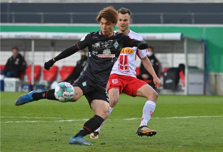 Werder steht im DFB-Pokal-Halbfinale Yuya Osako schoss das goldene Tor.