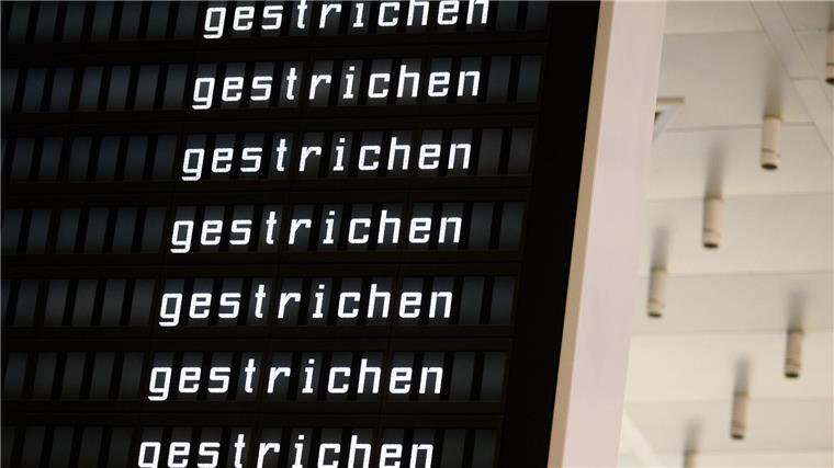 Zahlreiche Flüge wurden gestrichen. 