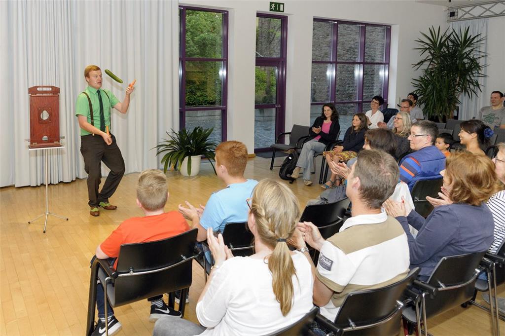Zauberer Tim Jantzen im Historischen Museum. Foto: Masorat