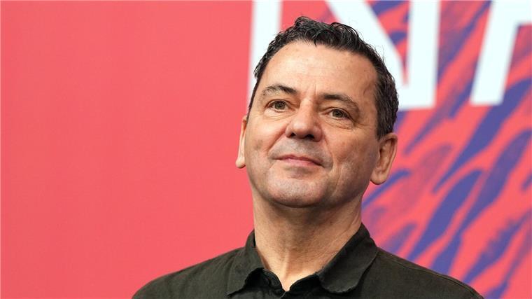 Max Ophüls Preis würdigt Regisseur Christian Petzold Zeigt mehrere seiner Filme und diskutiert sie mit dem Publikum in Saarbrücken: Regisseur und Drehbuchautor Christian Petzold. Ihm ist das diesjährige Tribute beim Max Ophüls Preis gewidmet. (Archivbild)